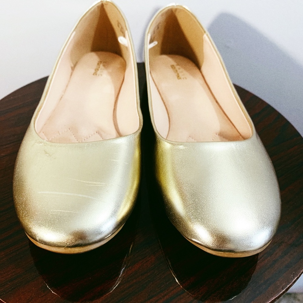 GOLDEN BALLERINAS 9 - Picture 2 of 12